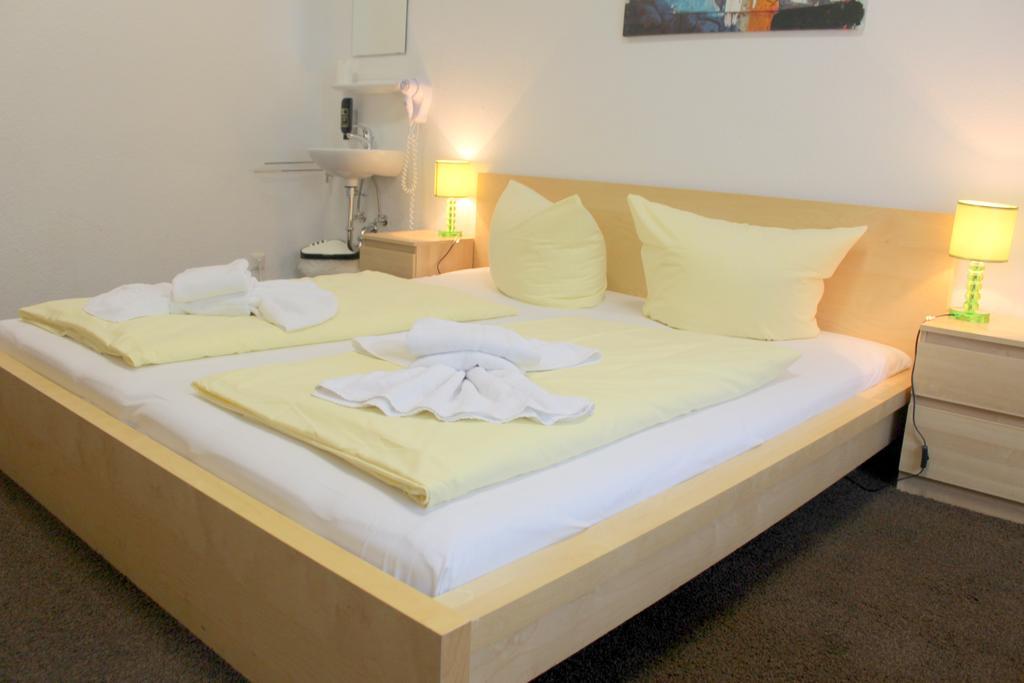 Pension Central Hostel Berlin Bagian luar foto