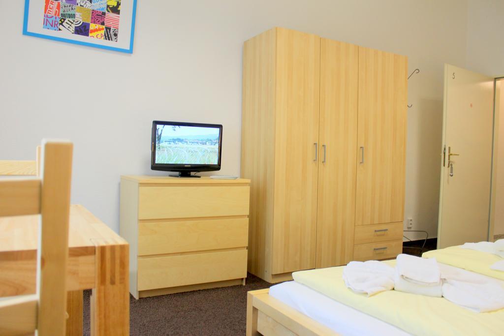 Pension Central Hostel Berlin Bagian luar foto