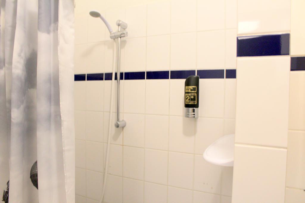 Pension Central Hostel Berlin Bagian luar foto