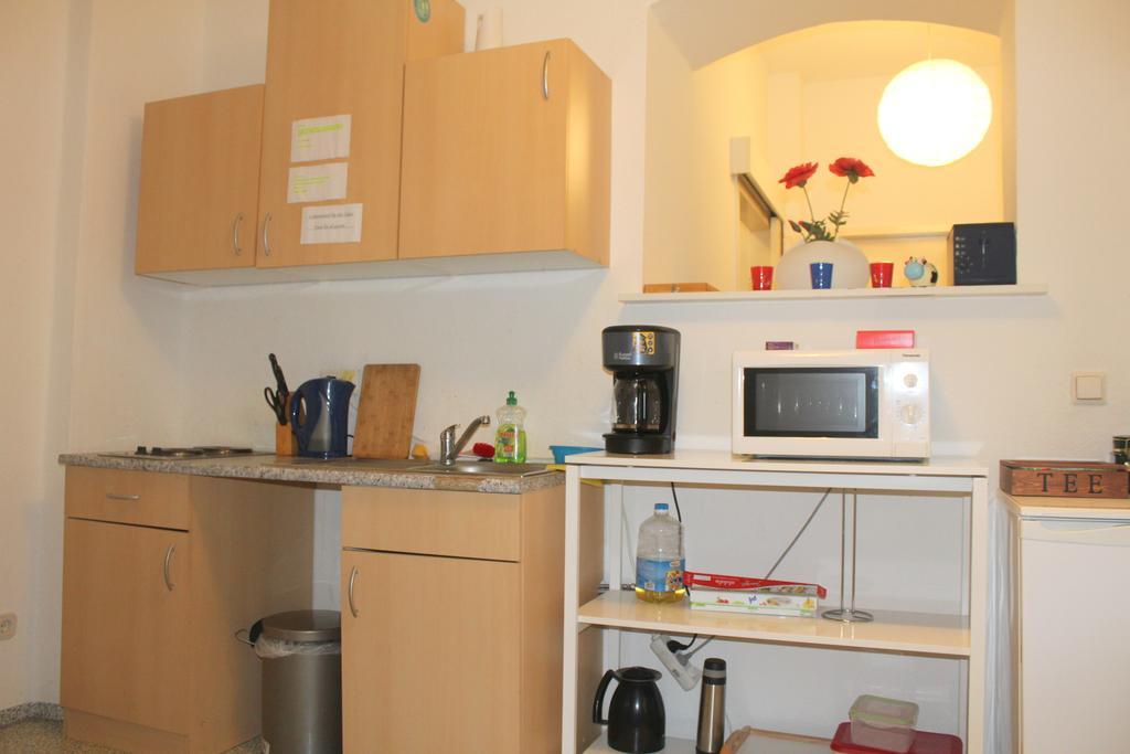 Pension Central Hostel Berlin Bagian luar foto
